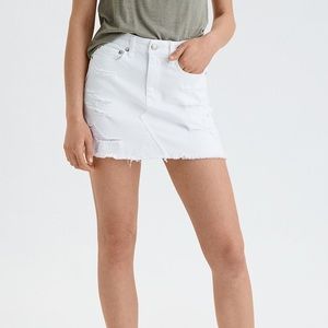 American Eagle Distressed White Skirt